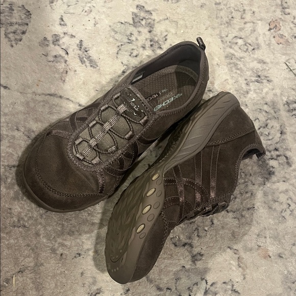 sketchers sz 7.5 slip on sneakers - Picture 1 of 8